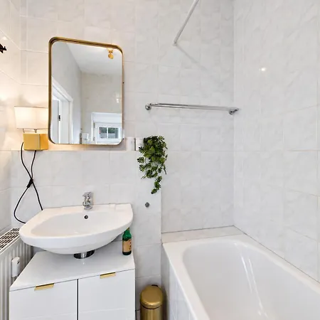 Helles Penthouse Mit Dachterrasse Wiesbaden