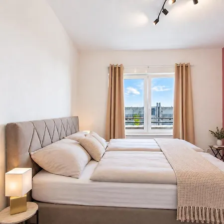 Helles Penthouse Mit Dachterrasse * Wiesbaden